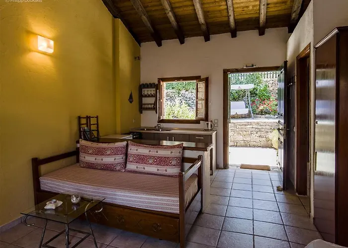 Adamantia S2 アパート ガイオス